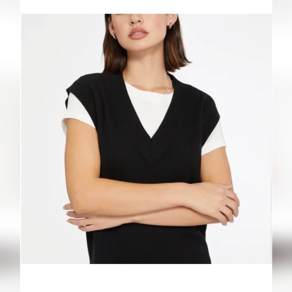 Sanctuary v-neck vest or sleeveless sweater - EUC